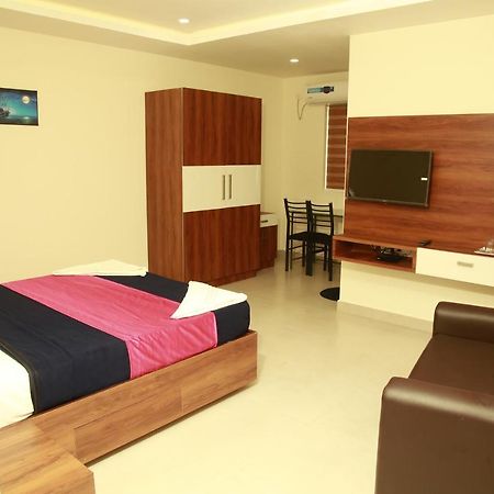 Dreams Residency Manjeri Buitenkant foto