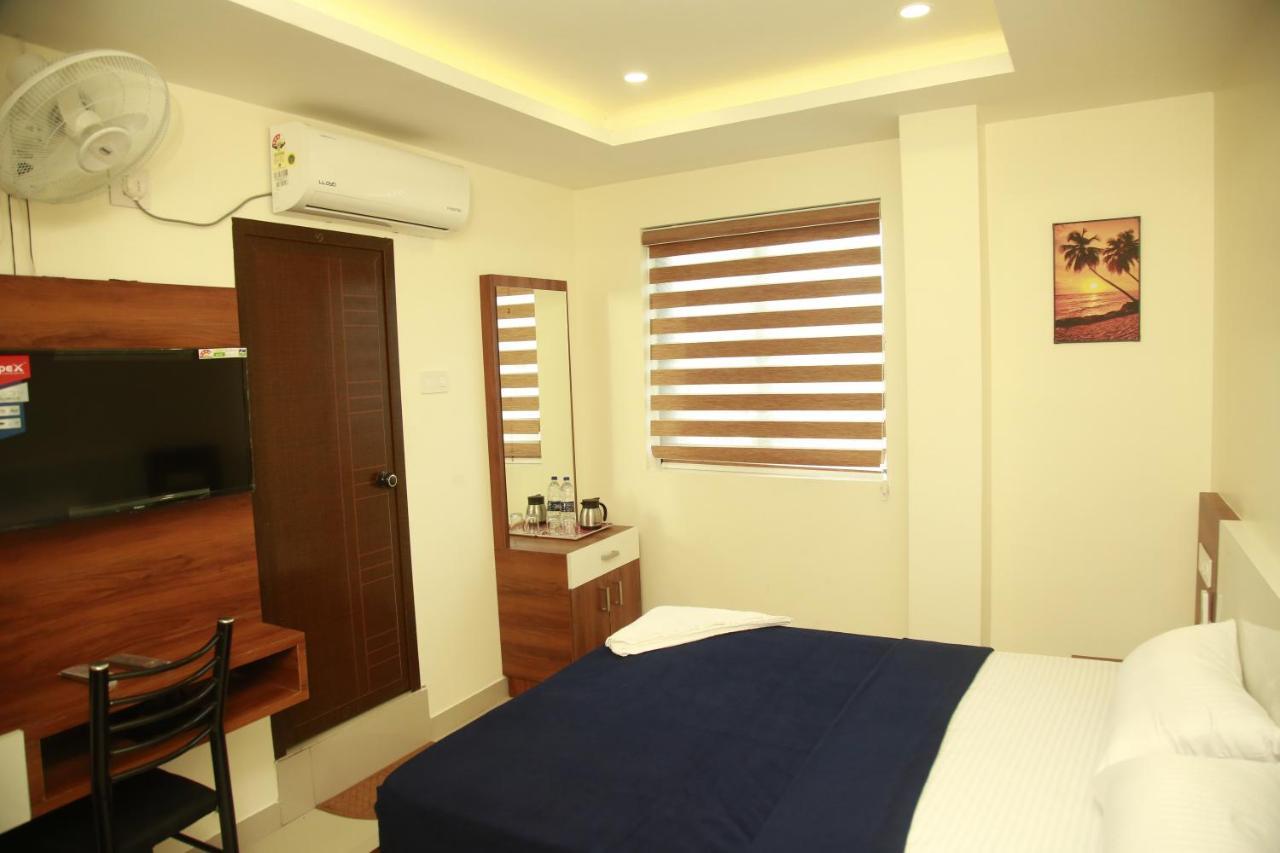Dreams Residency Manjeri Buitenkant foto