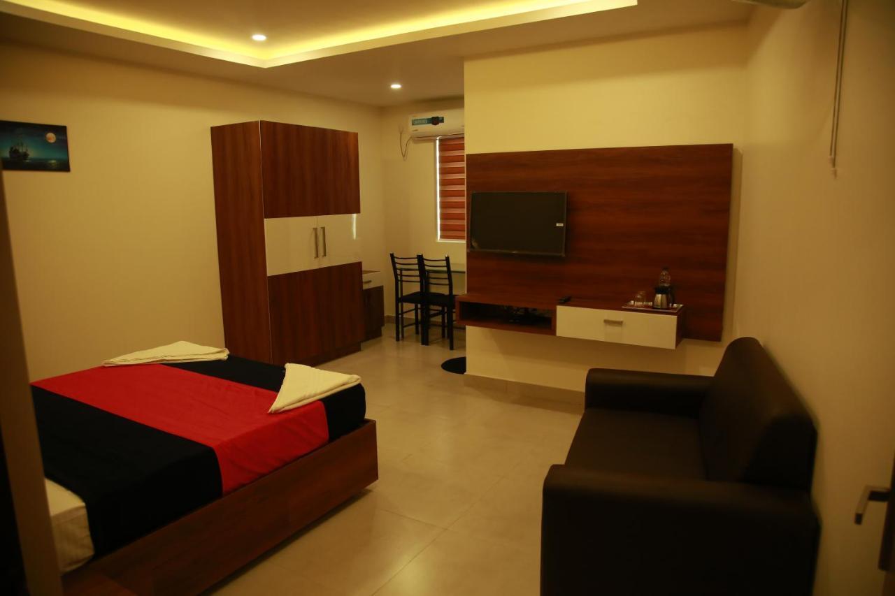 Dreams Residency Manjeri Buitenkant foto